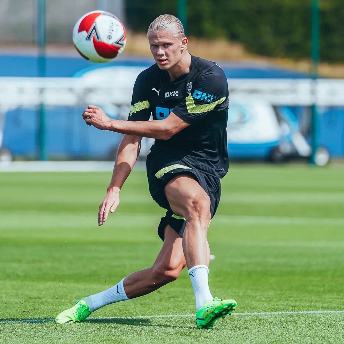 荷兰绝地反击英格兰，哈兰德惊艳世界