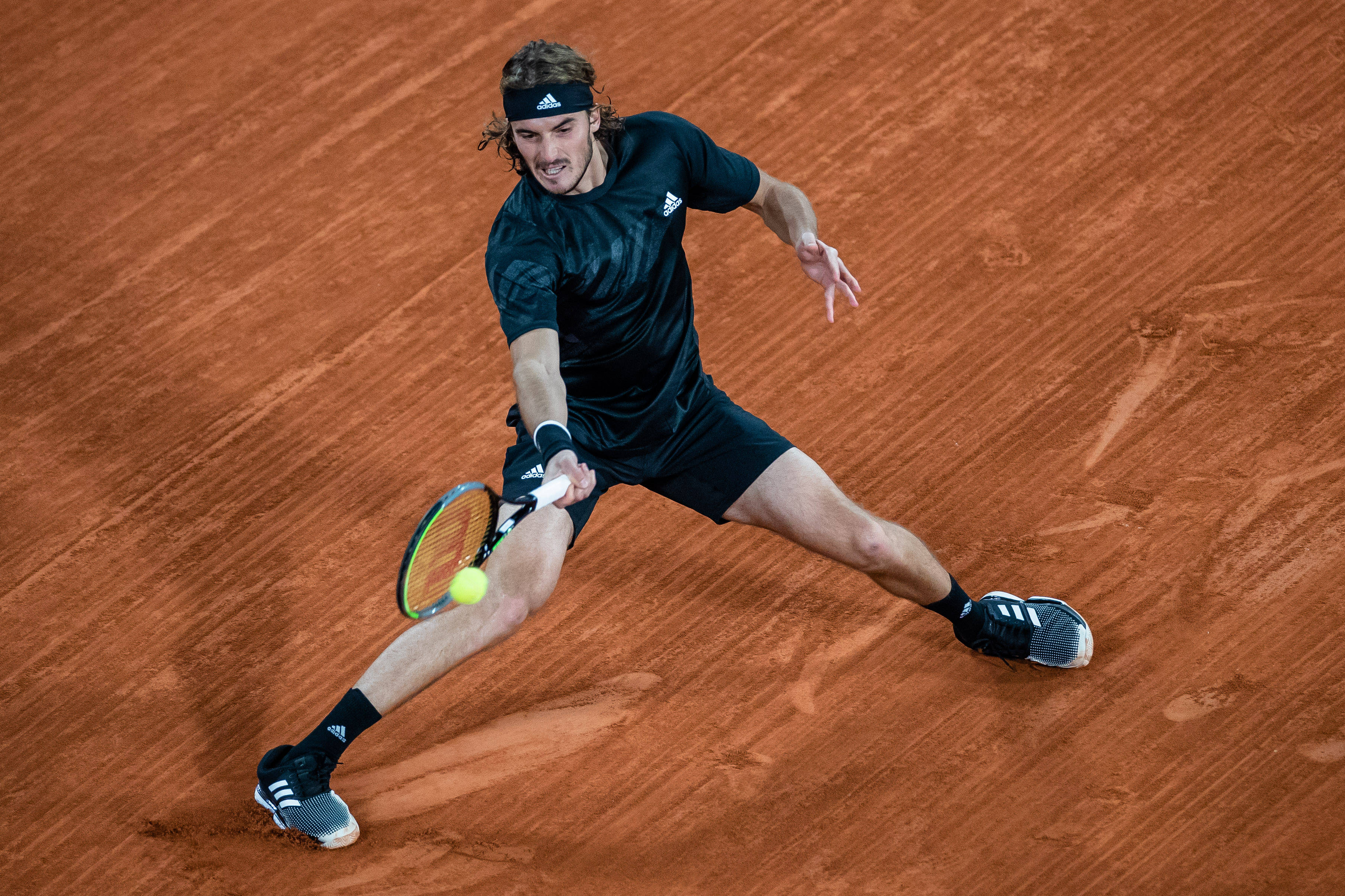 包含西班牙网球队血洗法国网球队,西西帕斯制霸全场的词条 包含西班牙网球队血洗法国网球队,西西帕斯制霸全场的词条