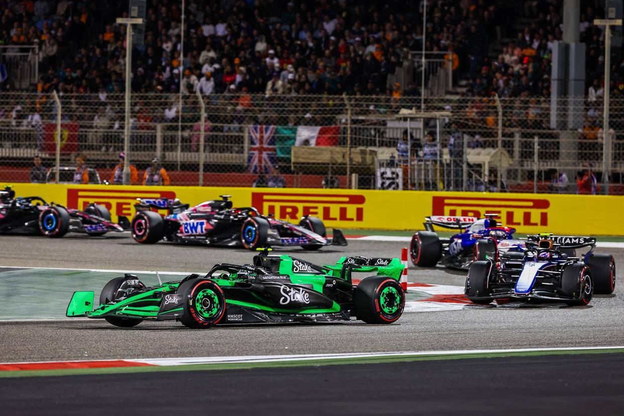 哈斯车队完胜索伯车队，诺里斯点燃赛场