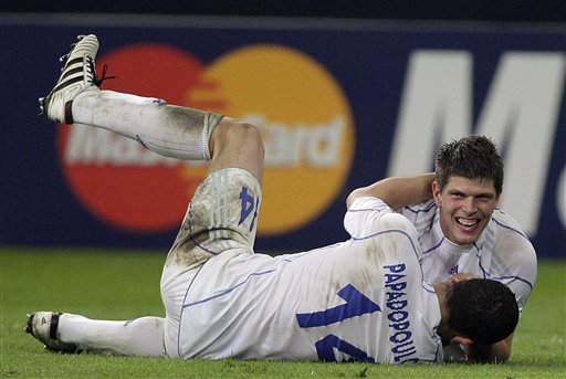 法兰克福客场击败沙尔克，实现赛季首胜