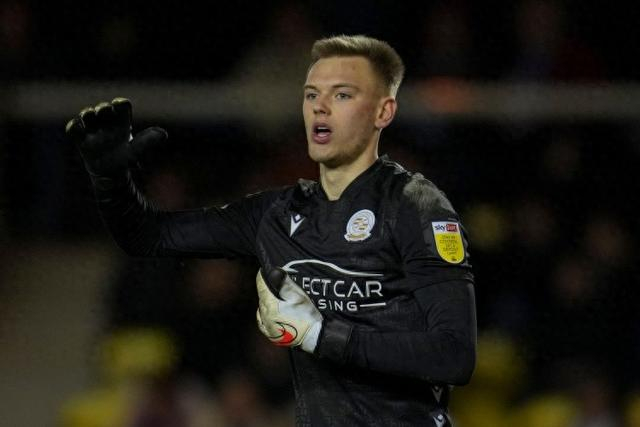 包含门将表现出色！拜仁慕尼黑-战平塞尔维亚拉克的词条