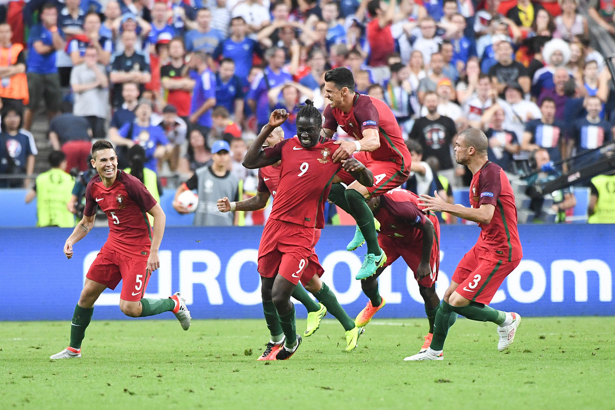 包含燃烧战火，欧洲足球强队备战再起热闹的词条