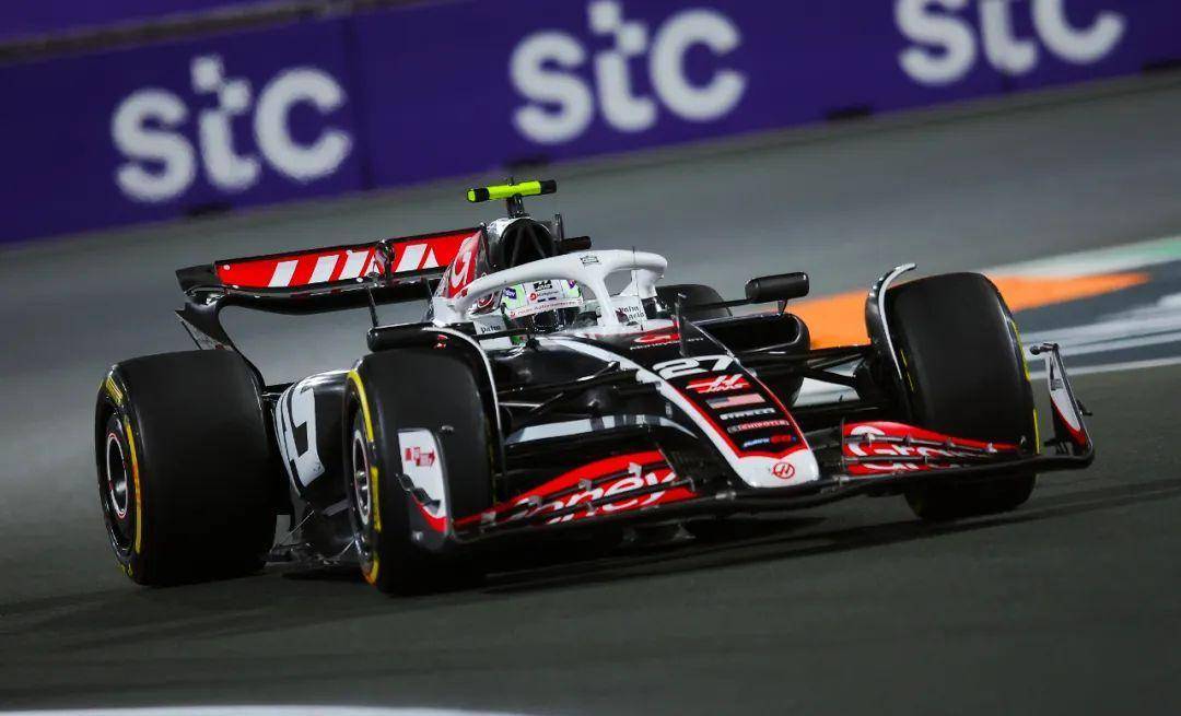 哈斯车队险胜索伯车队，汉密尔顿惊艳四座的简单介绍