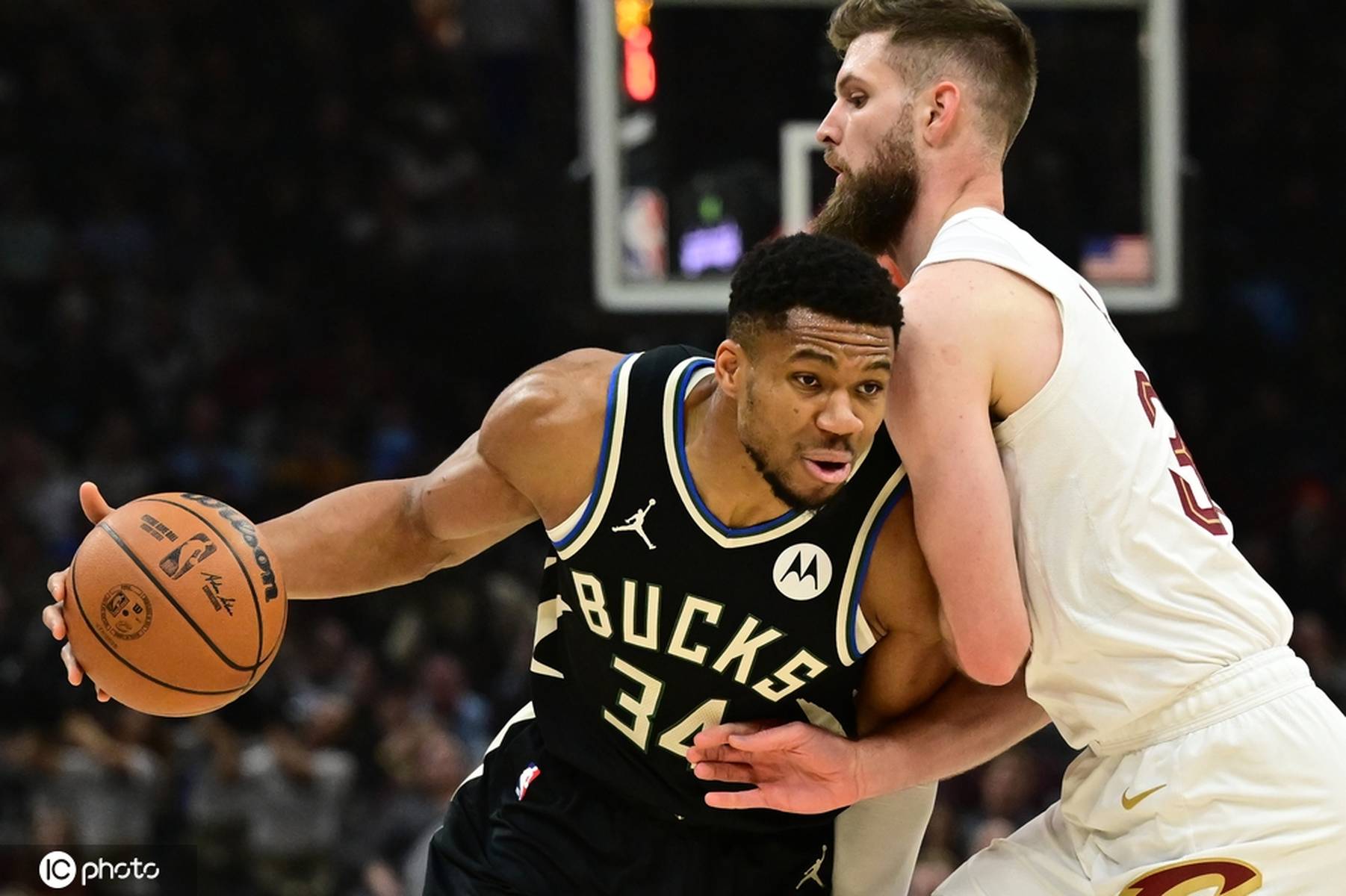 PG电子娱乐官网下载-德国男篮轻取雄鹿，巴恩斯爆发神勇的简单介绍