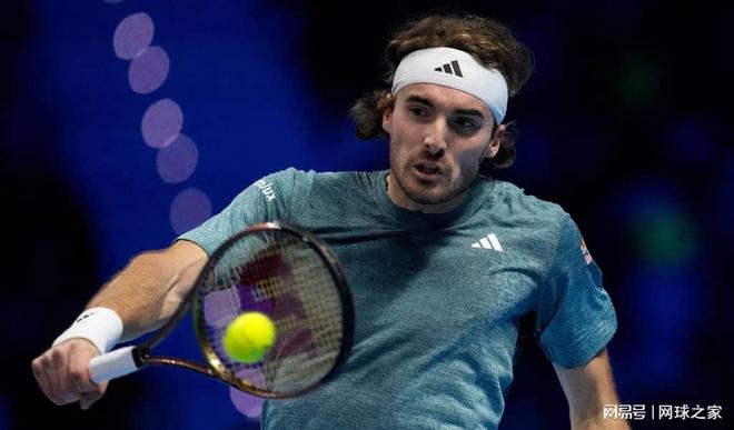 关于世界网球队碾压英国网球队，西西帕斯高光表现的信息