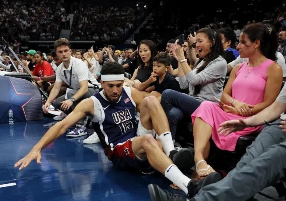 PG中国官网-阿根廷男篮鏖战雄鹿B队，布克统治全场的简单介绍