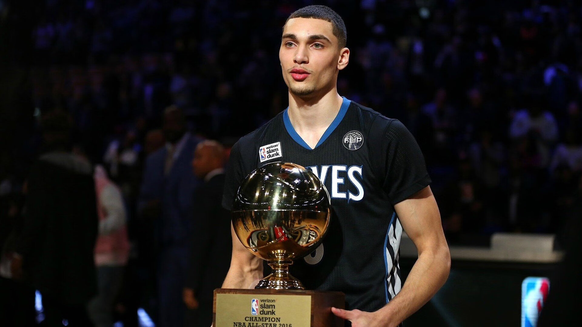 法比尼奥一锤定音，伊朗战术革新力克爱尔兰的背后棋局