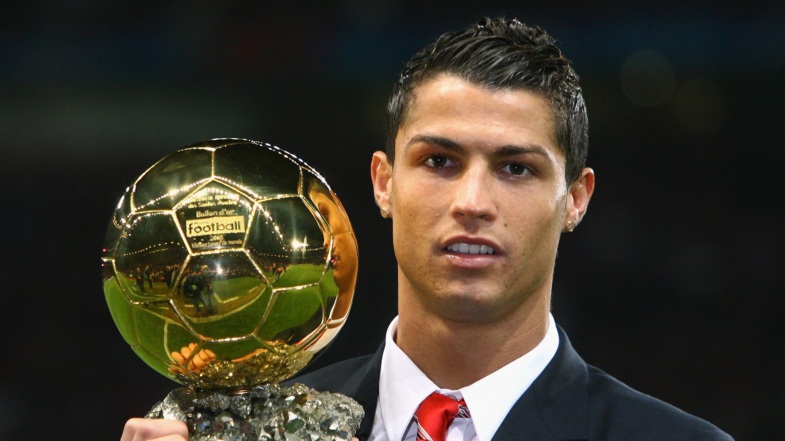 双线狂飙，德国压哨绝杀牙买加，巴雷拉F1街道赛上演接管艺术